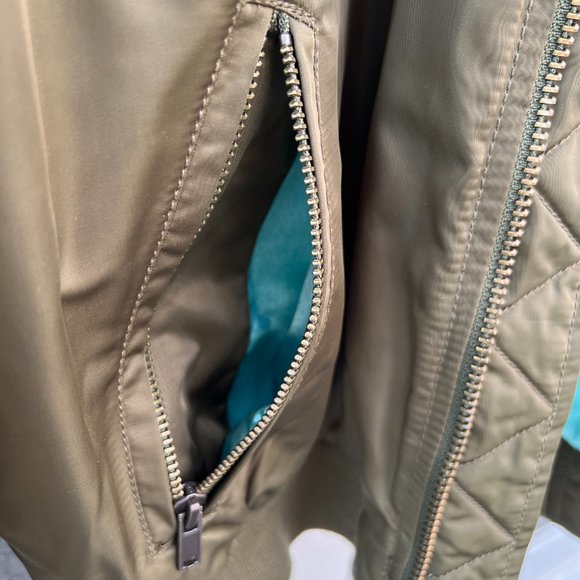 SOLD | GAP Satin Bomber Jacket | Women's Small - Picture 6 of 12